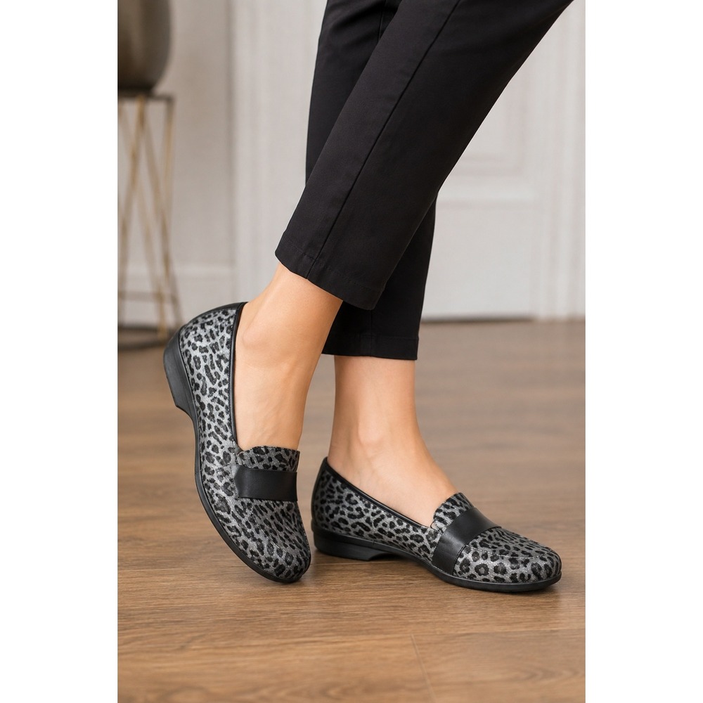 Dansko Women's Grey Leopard Calf Hair Slip On Wedge Loafers Size EU 39 US 8.5-9